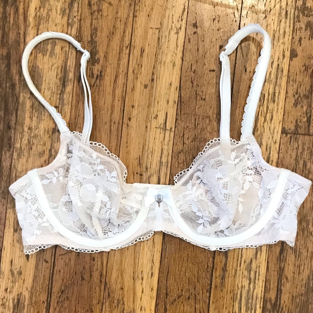 Victoria Secret Ulined Lace Demi Bra 34 B